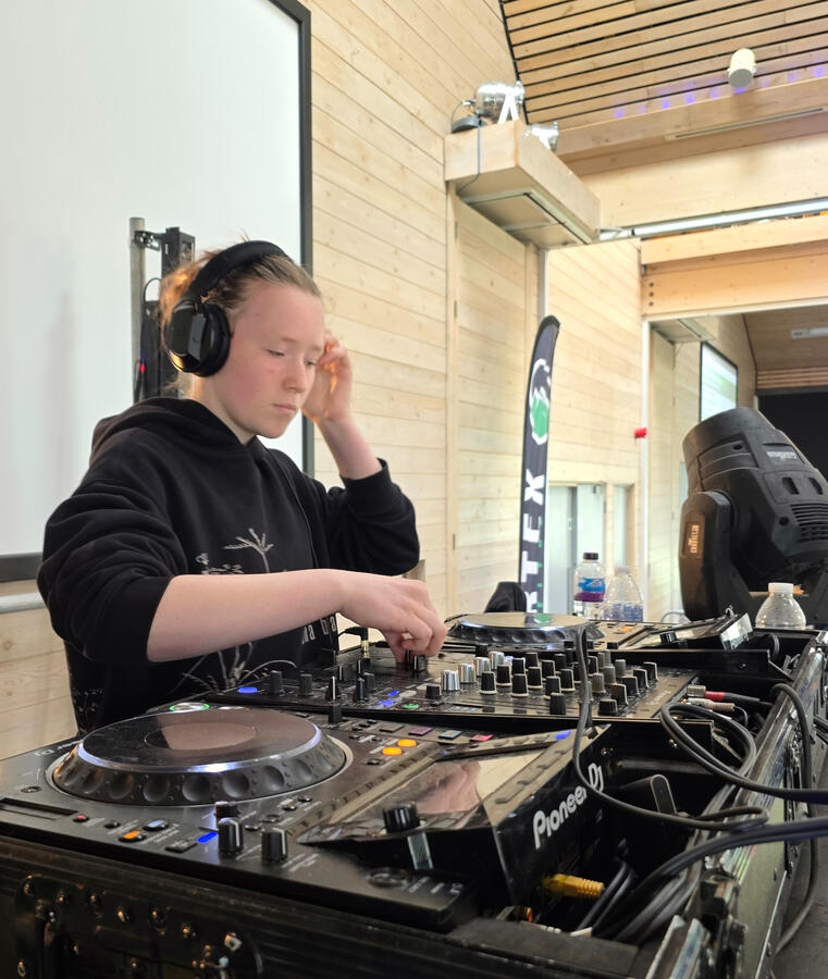 DJ Beeber at Flat Out